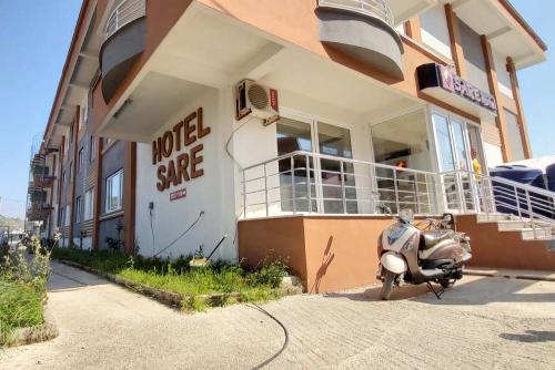 sarehoteldis